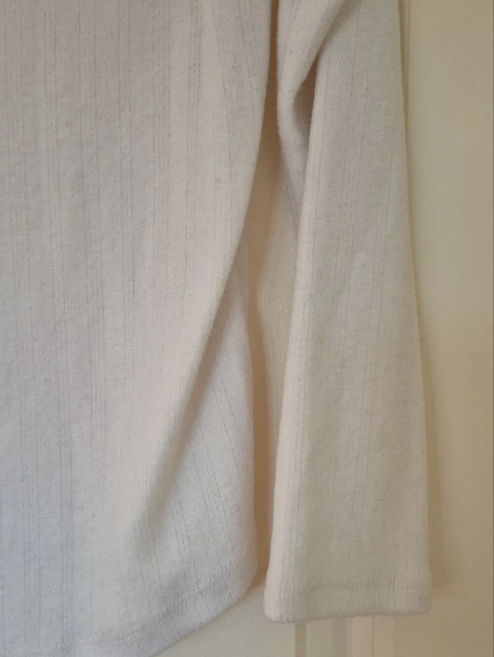 Old Navy Cream-color Ribbed Long-Sleeve Crewneck Tee